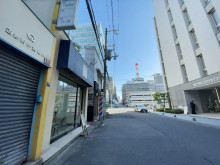 サンビル前面の通り