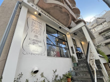 徒歩2分のトラットリ