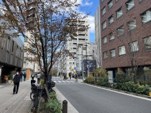 日本橋BSビル前面の