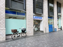 徒歩2分のローソン 