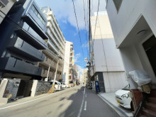 YKビル前面の通り