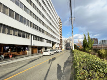 京橋大発ビル前面の通