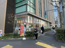 徒歩2分のセブン-イ