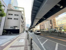 梅田北プレイス前面の