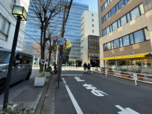 高見澤ビル前面の通り