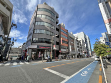 サンフジビル前面のつ