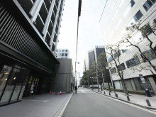 高麗橋ウエストビル前