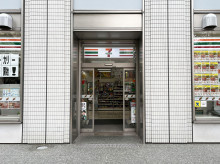 徒歩3分のセブン-イ