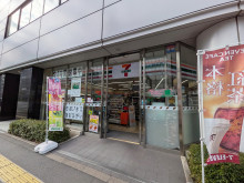 徒歩2分のセブンイレ
