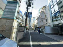 芝ブライトビル前面の通り