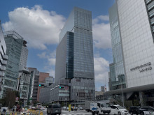 同じ通りにあるKIT