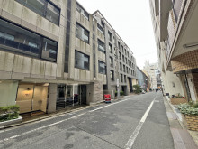 麹町秀永ビル前面通り