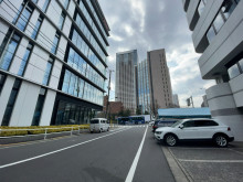 サカイ第2ビル前面の