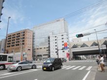 最寄りの「薬院駅」