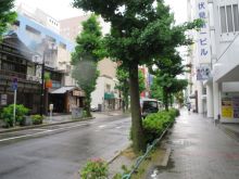 伏見第一ビル前面の通