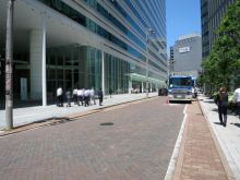 コンカード横浜前面の